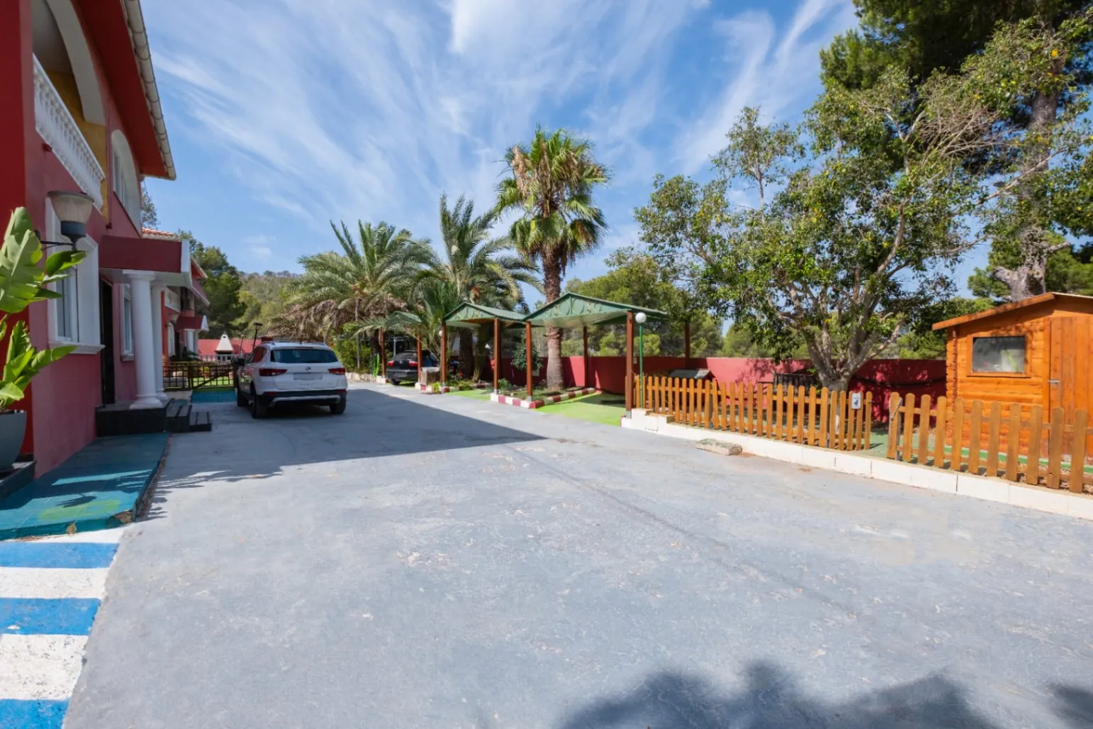 Two Villas – Nature, Privacy, and Versatility in a Unique Setting Next to Sierra Helada