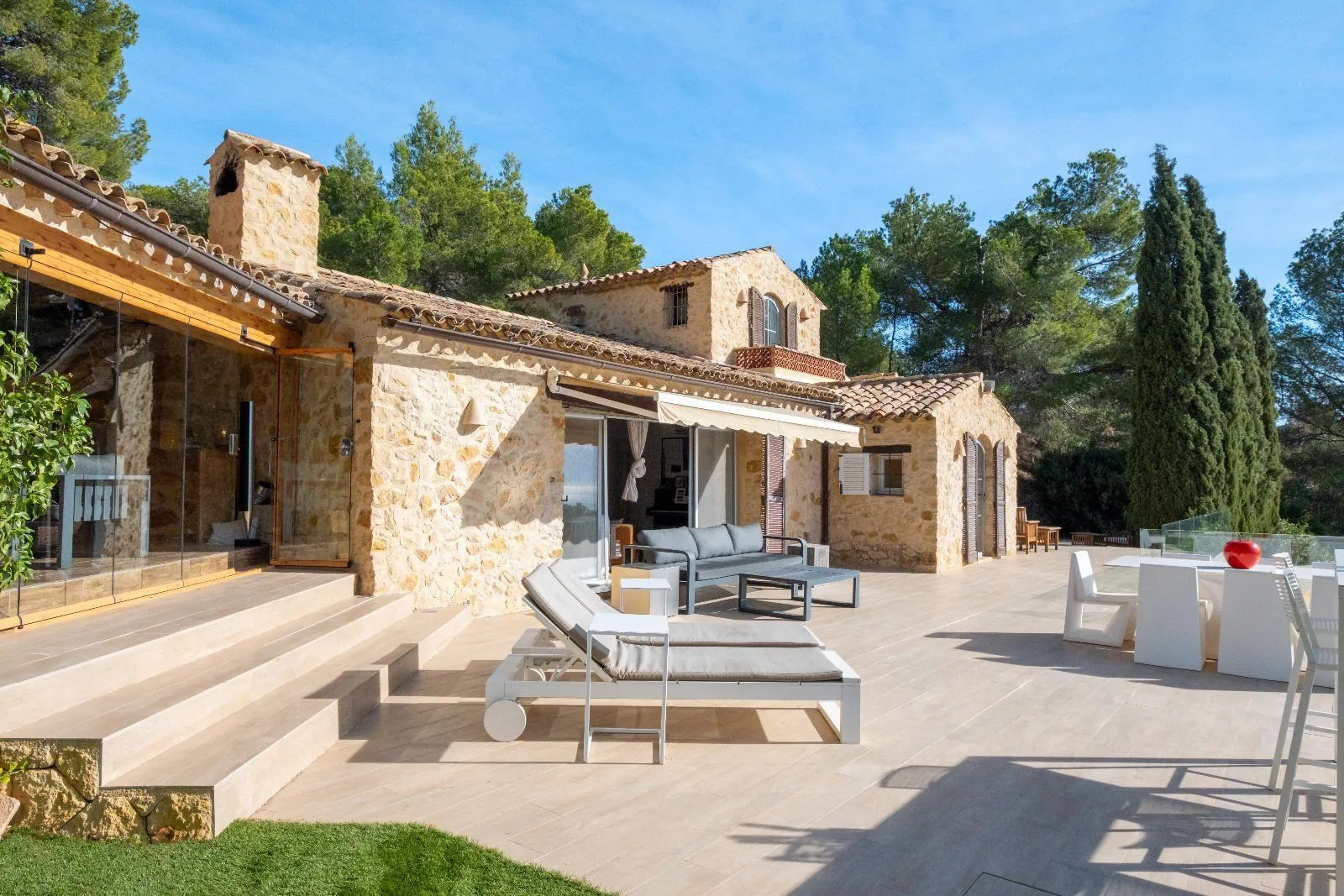 A Unique Villa in Finestrat: Tradition, Modernity, and Unmatched Views