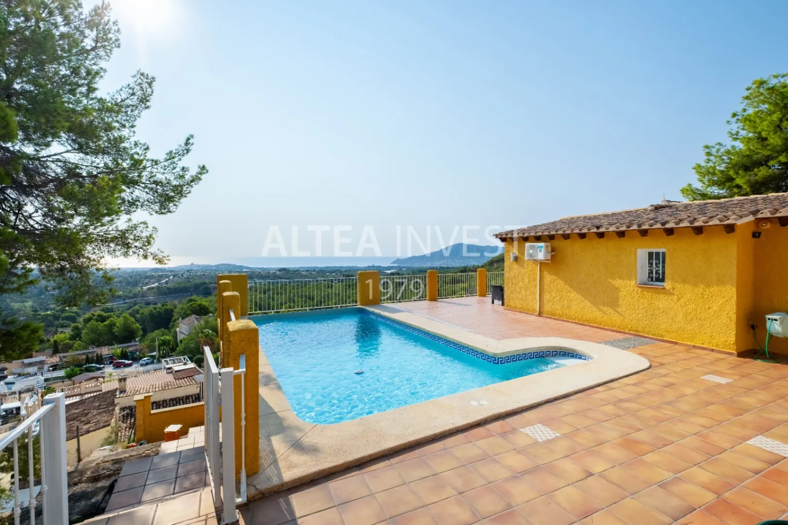 Charming Mediterranean Villa with Sea Views and Space to Enjoy