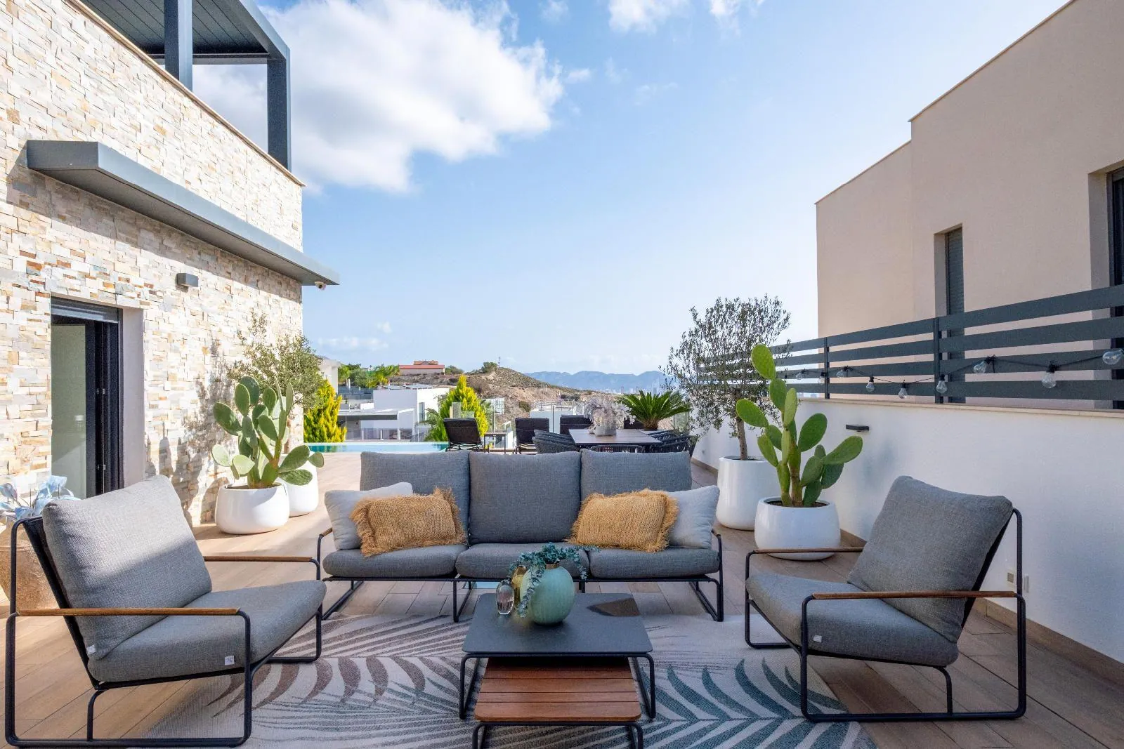 Modern villa with spectacular views over Benidorm