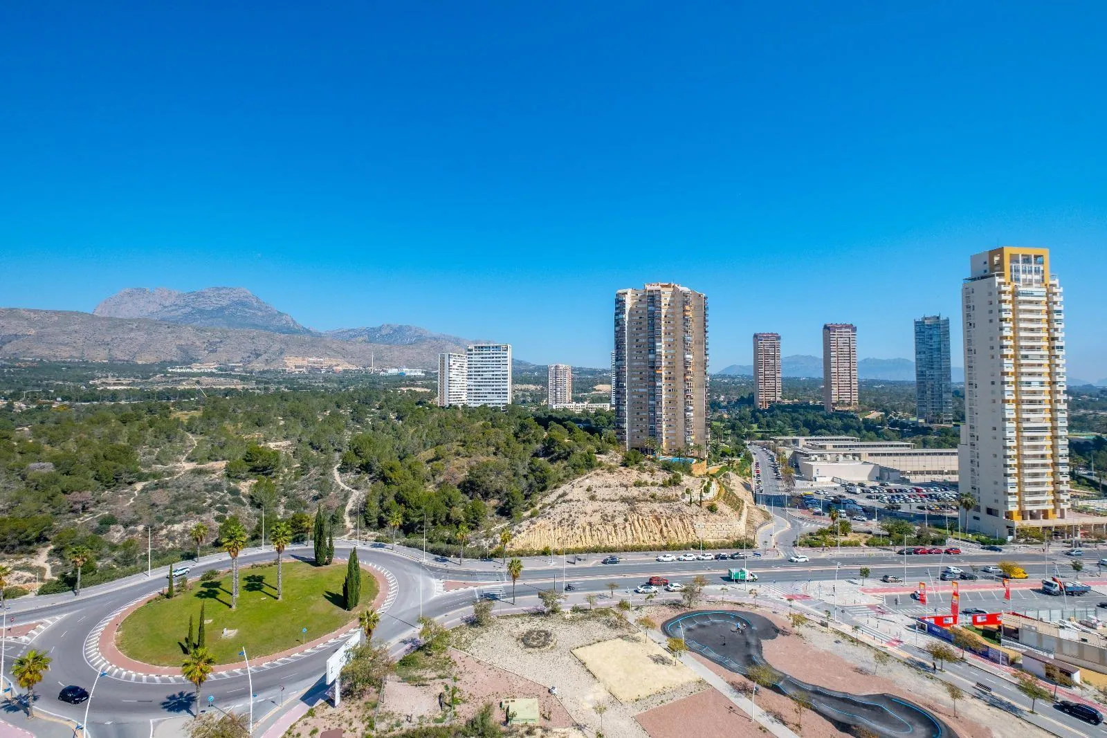 Elegant new build home with sea views in Benidorm