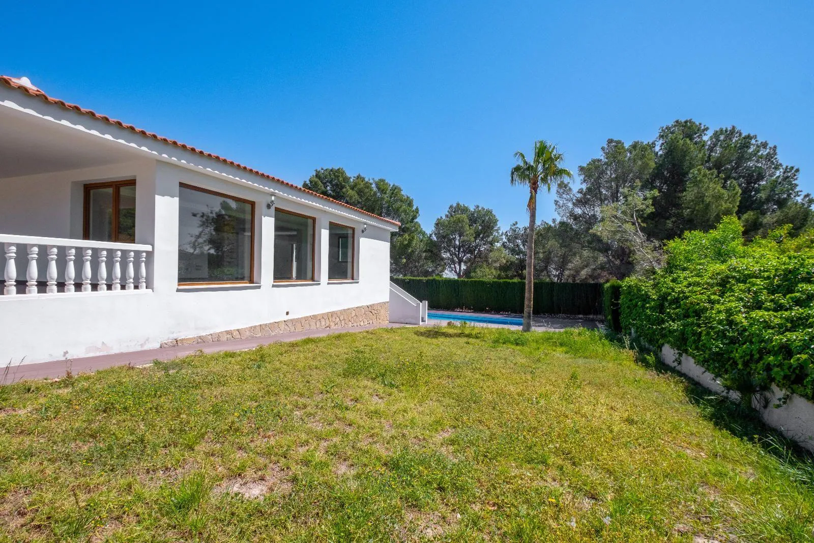 A villa designed for enjoyment: spaciousness, comfort, and privacy
