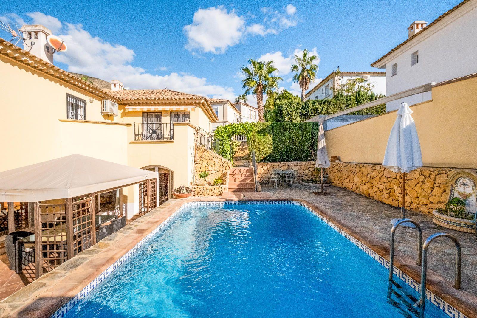 Exquisite Modern Villa with Stunning Views in Finestrat
