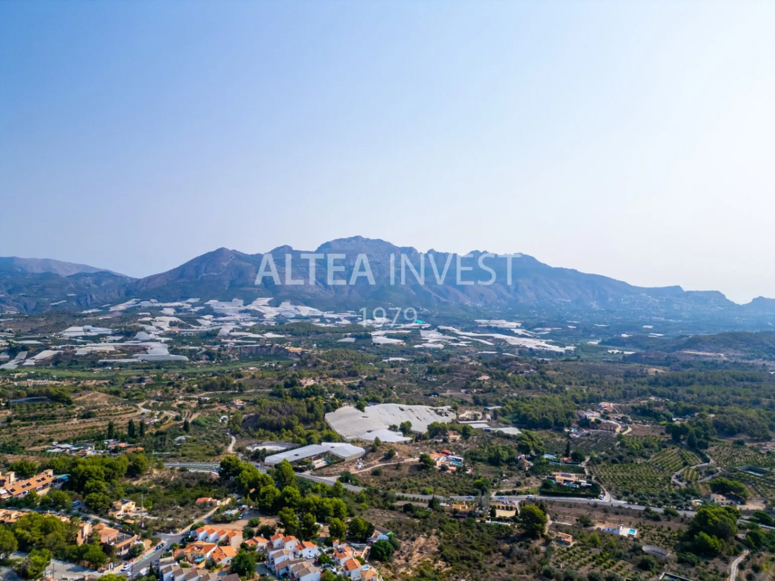 Charming Mediterranean Villa with Sea Views and Space to Enjoy