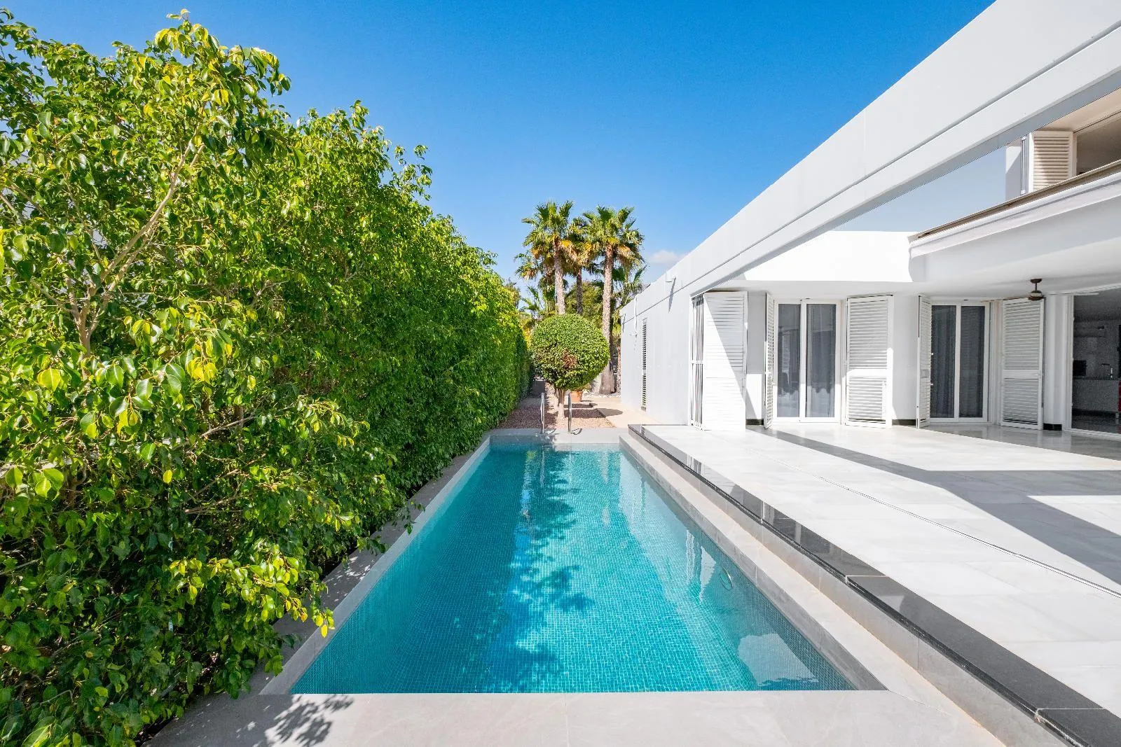 Exclusive Detached Villa with Panoramic Views, Private Pool and Outdoor Kitchen in Albir