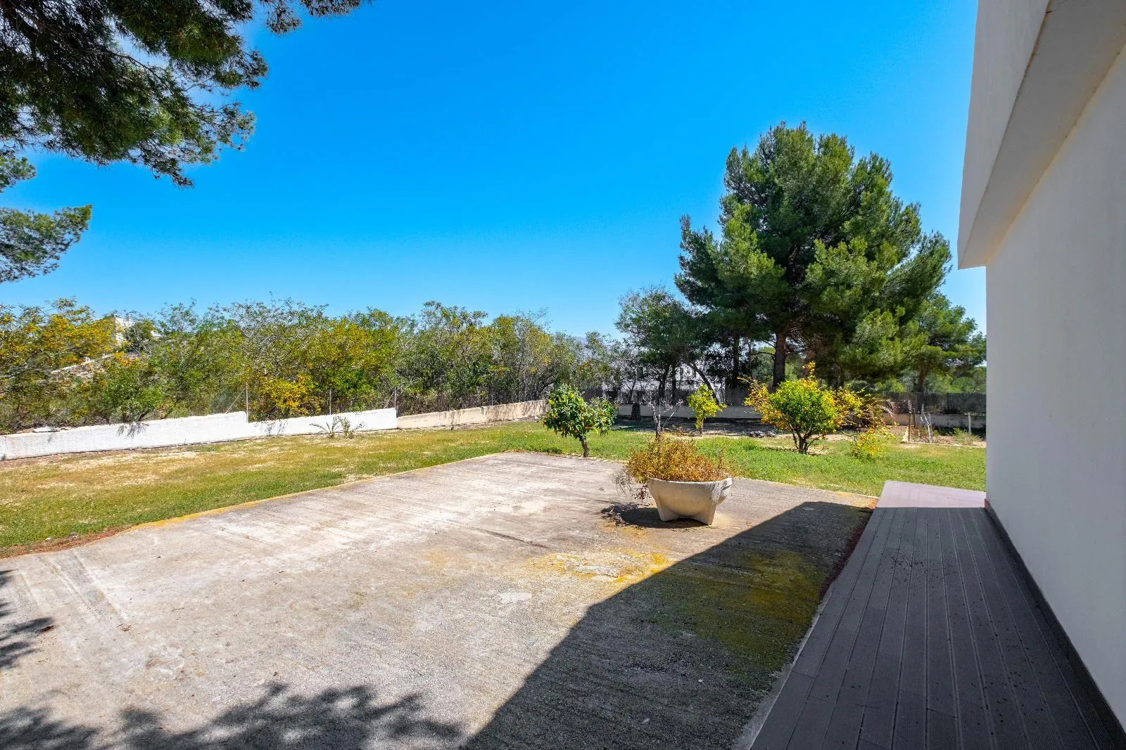 A villa designed for enjoyment: spaciousness, comfort, and privacy