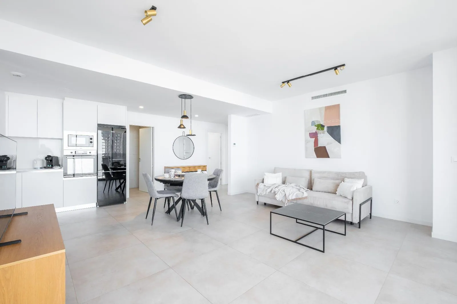 Elegant new build home with sea views in Benidorm