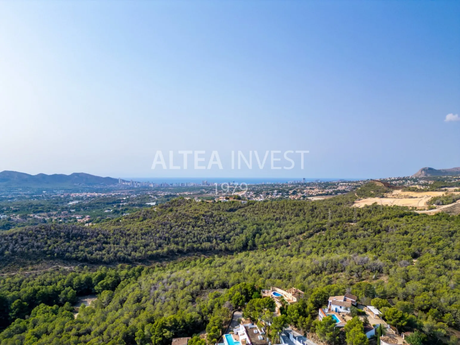 Charming Mediterranean Villa with Sea Views and Space to Enjoy