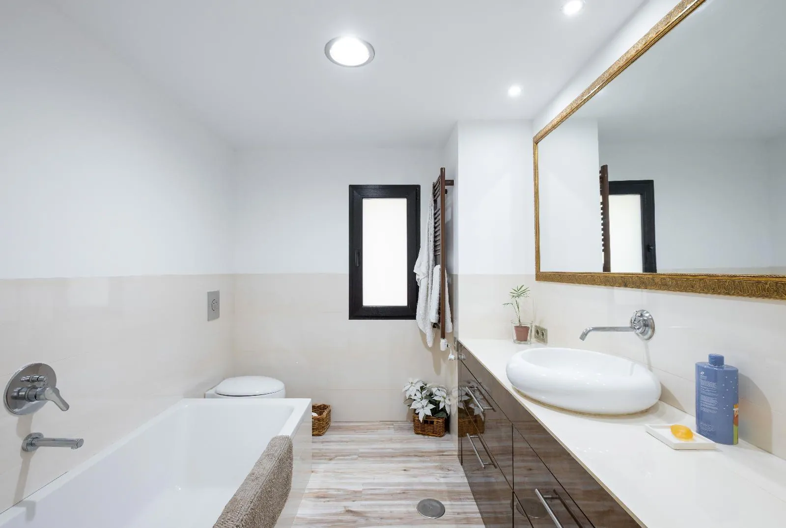 Charming Villa with Sea and Mountain Views in La Nucia
