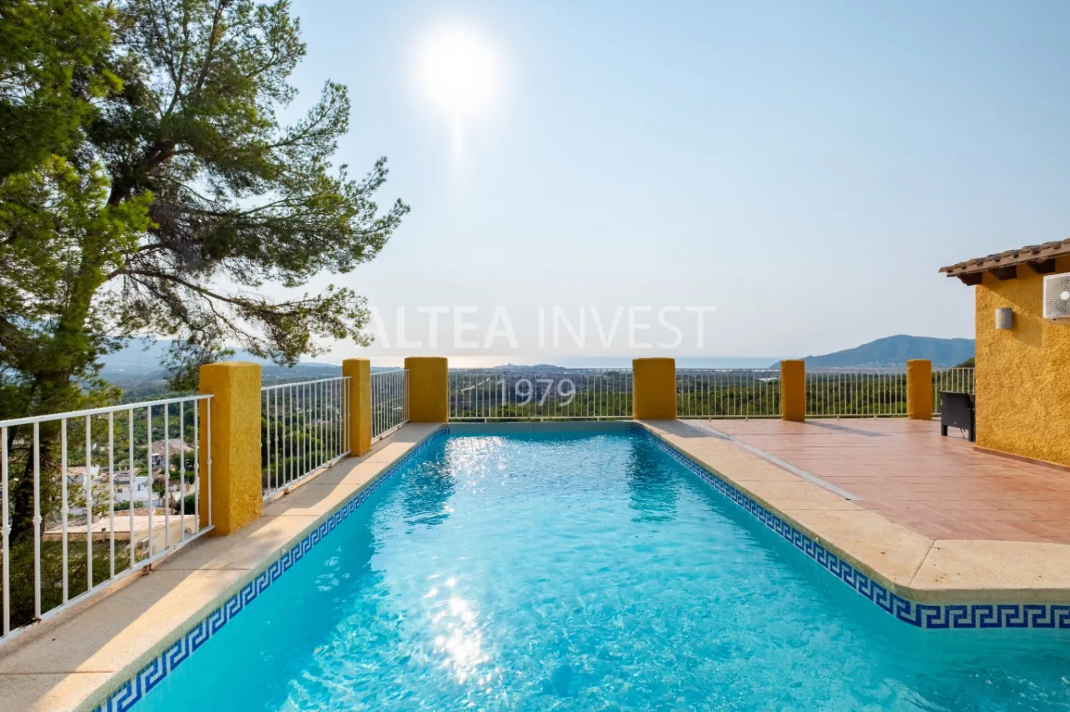 Charming Mediterranean Villa with Sea Views and Space to Enjoy