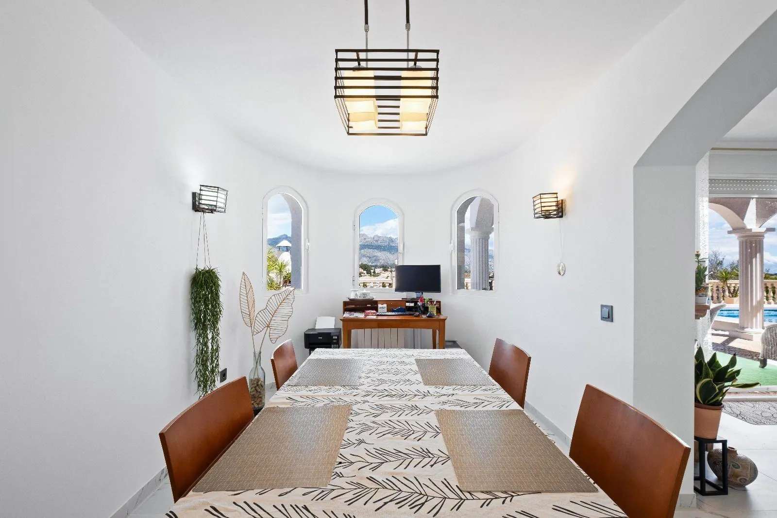Completely renovated villa in Alfaz del Pi: sea and mountain views