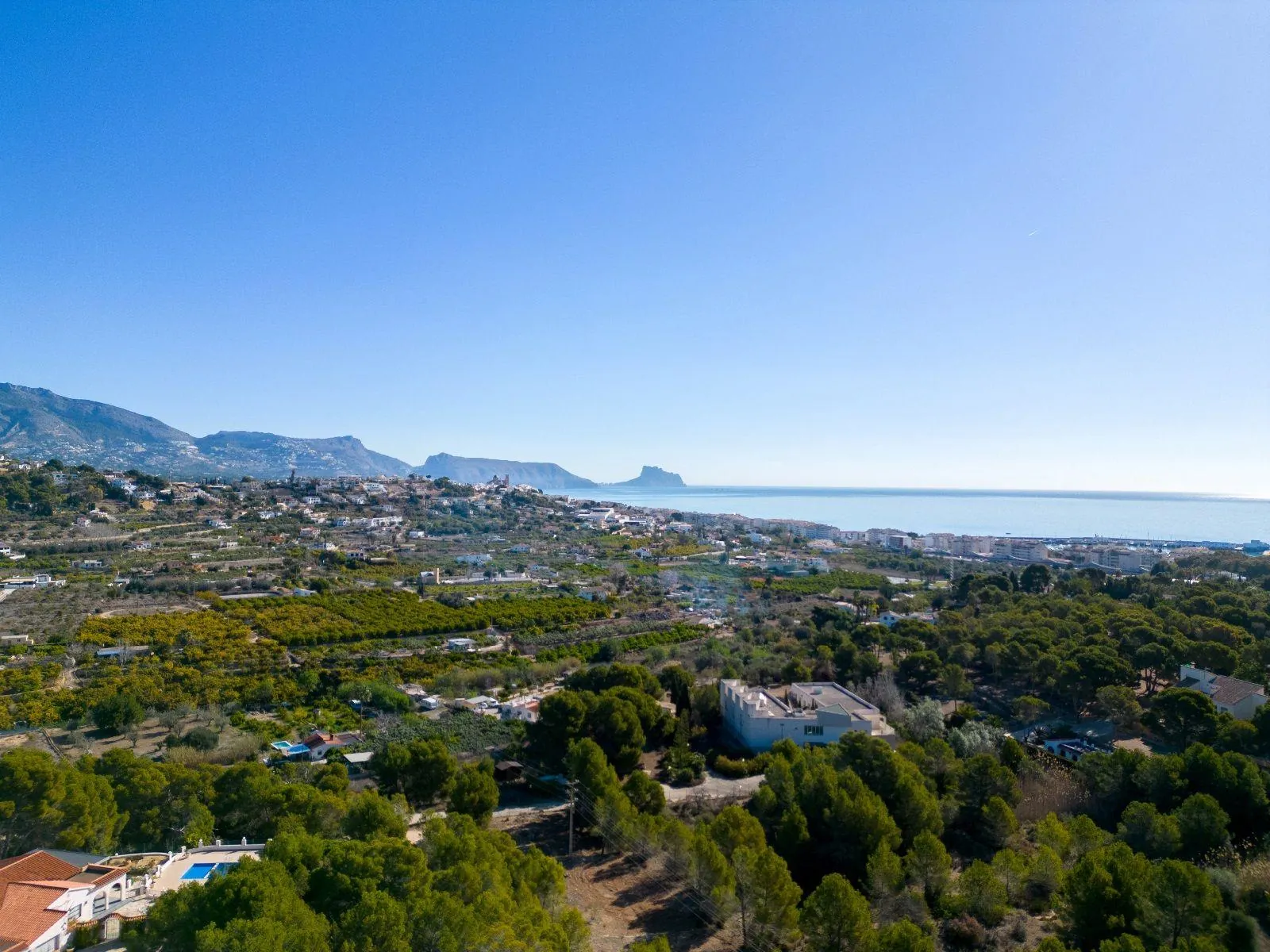 Luxurious and elegant villa with wonderful sea views