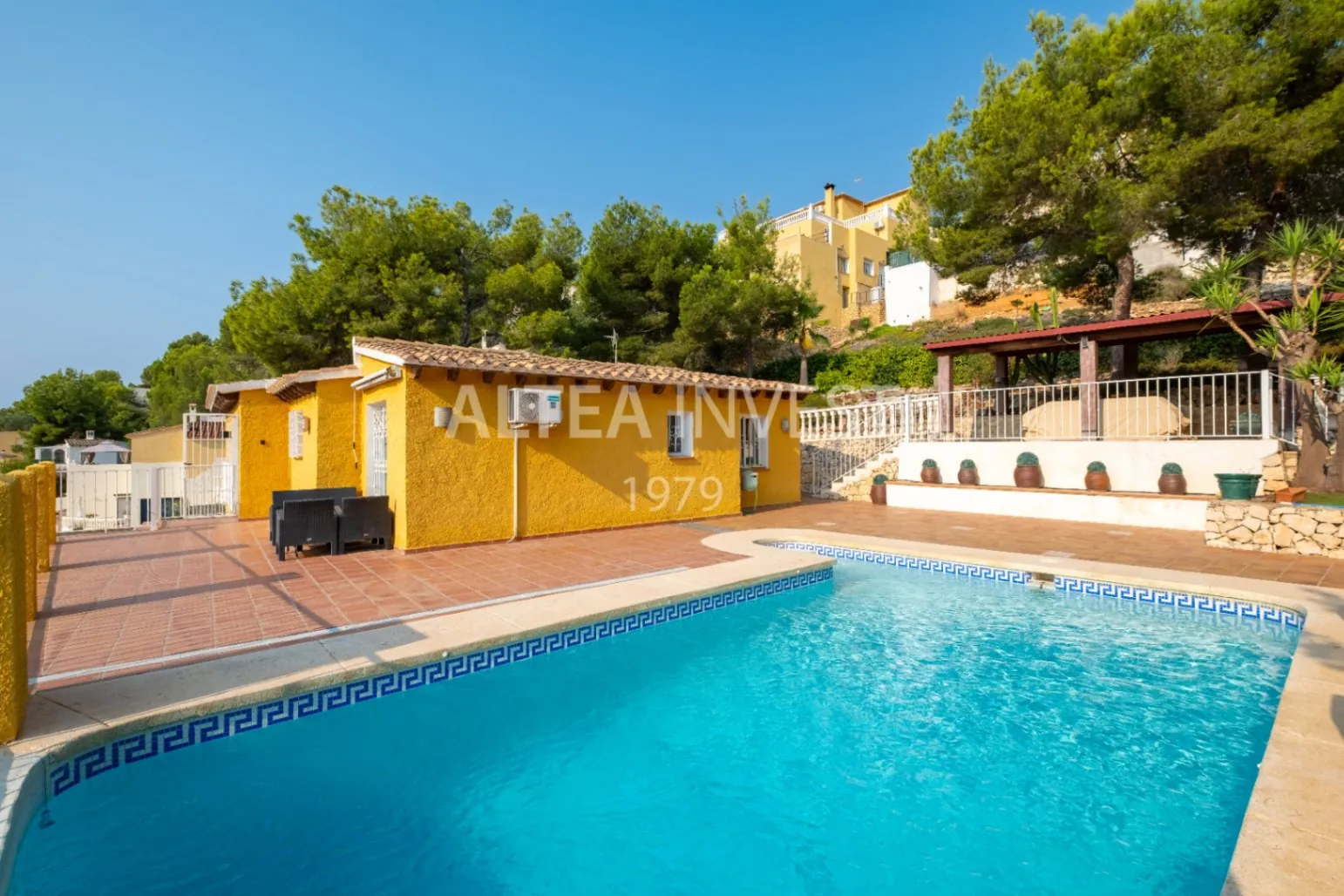 Charming Mediterranean Villa with Sea Views and Space to Enjoy