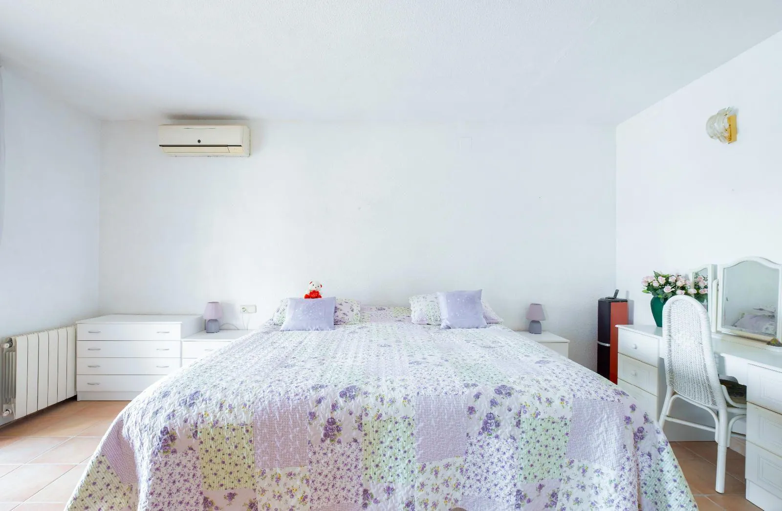 Single-storey villa in Alfaz del Pi: spaciousness, privacy, and heated pool
