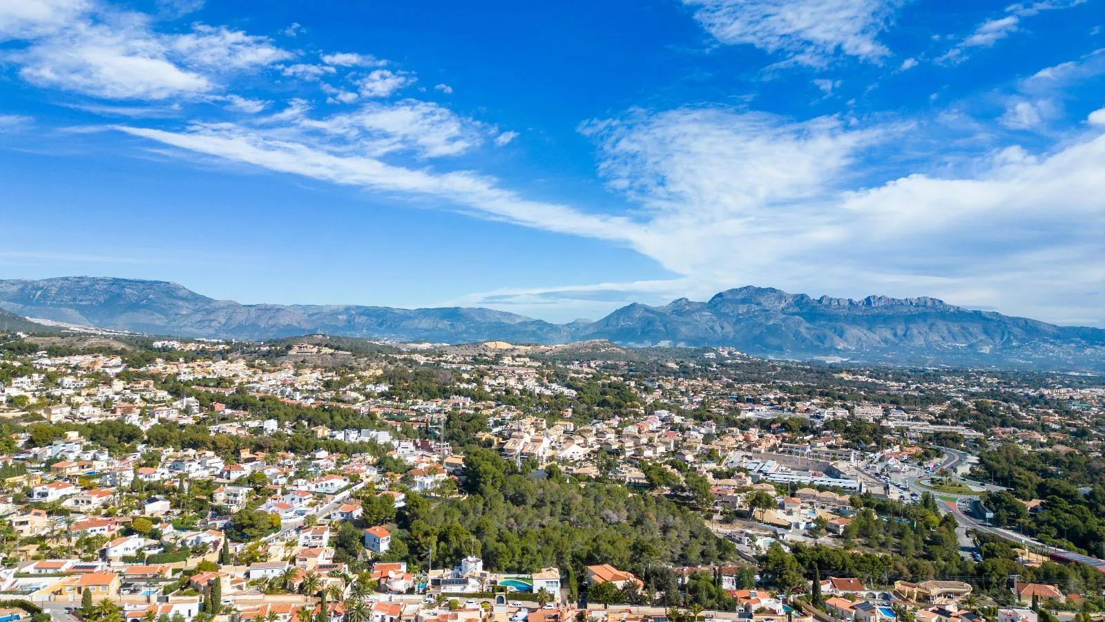 Charming Villa with Sea and Mountain Views in La Nucia