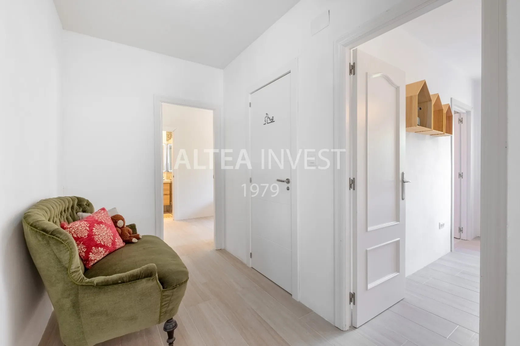 Spectacular villa completely renovated with stunning views of the Mediterranean Sea.