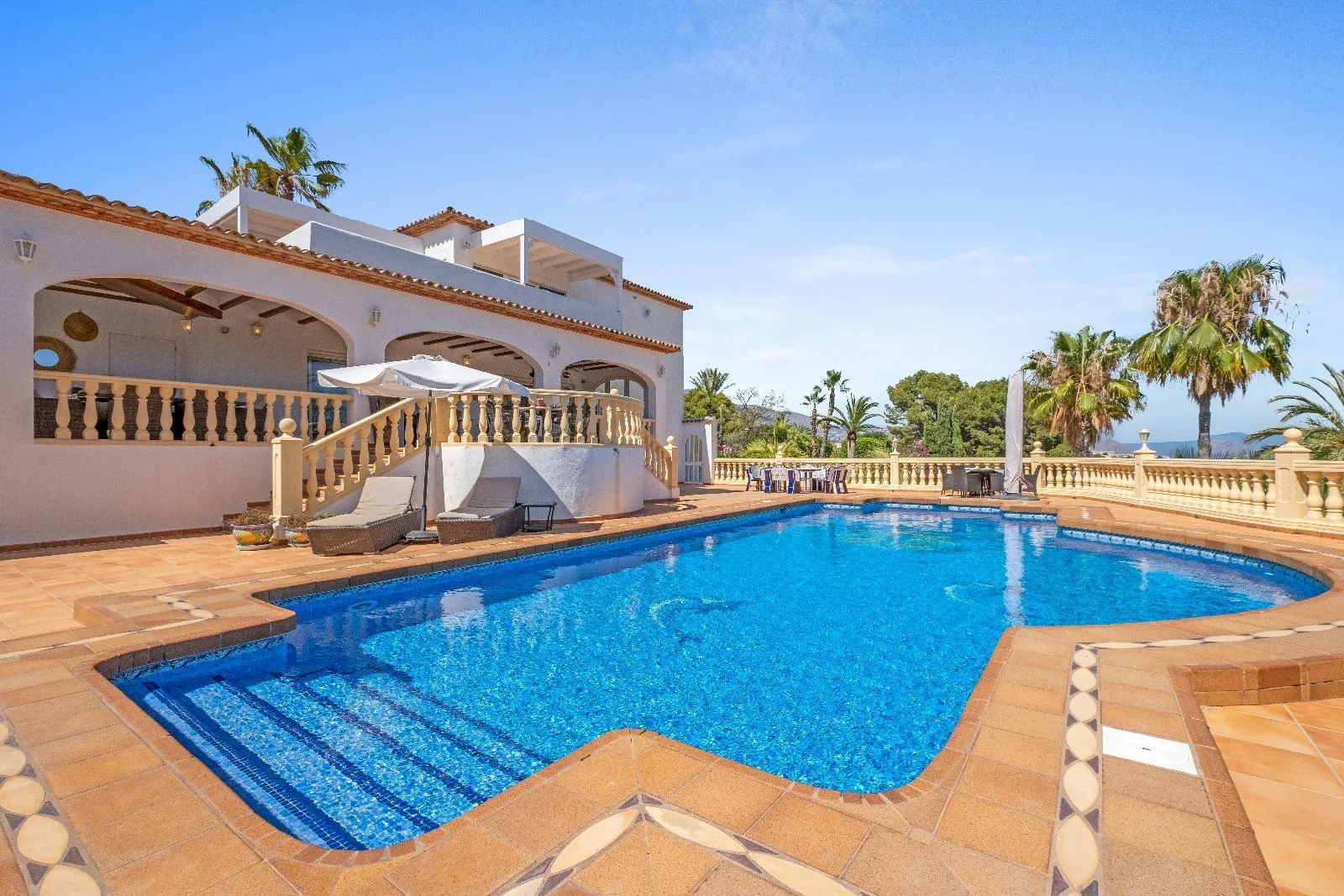 1311 - Elegant Mediterranean Villa with Large Plot and Panoramic Sea Views