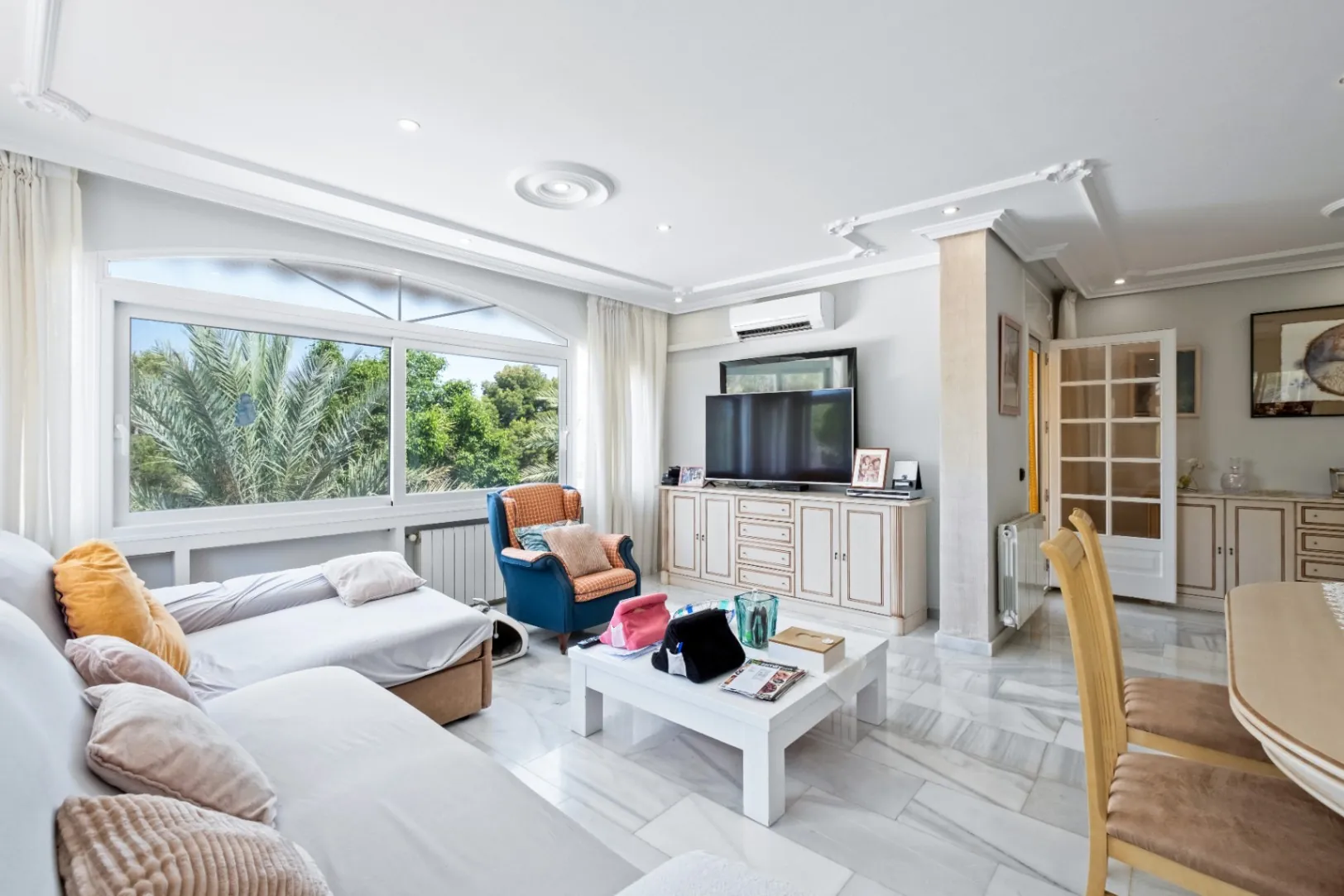 Two Villas – Nature, Privacy, and Versatility in a Unique Setting Next to Sierra Helada
