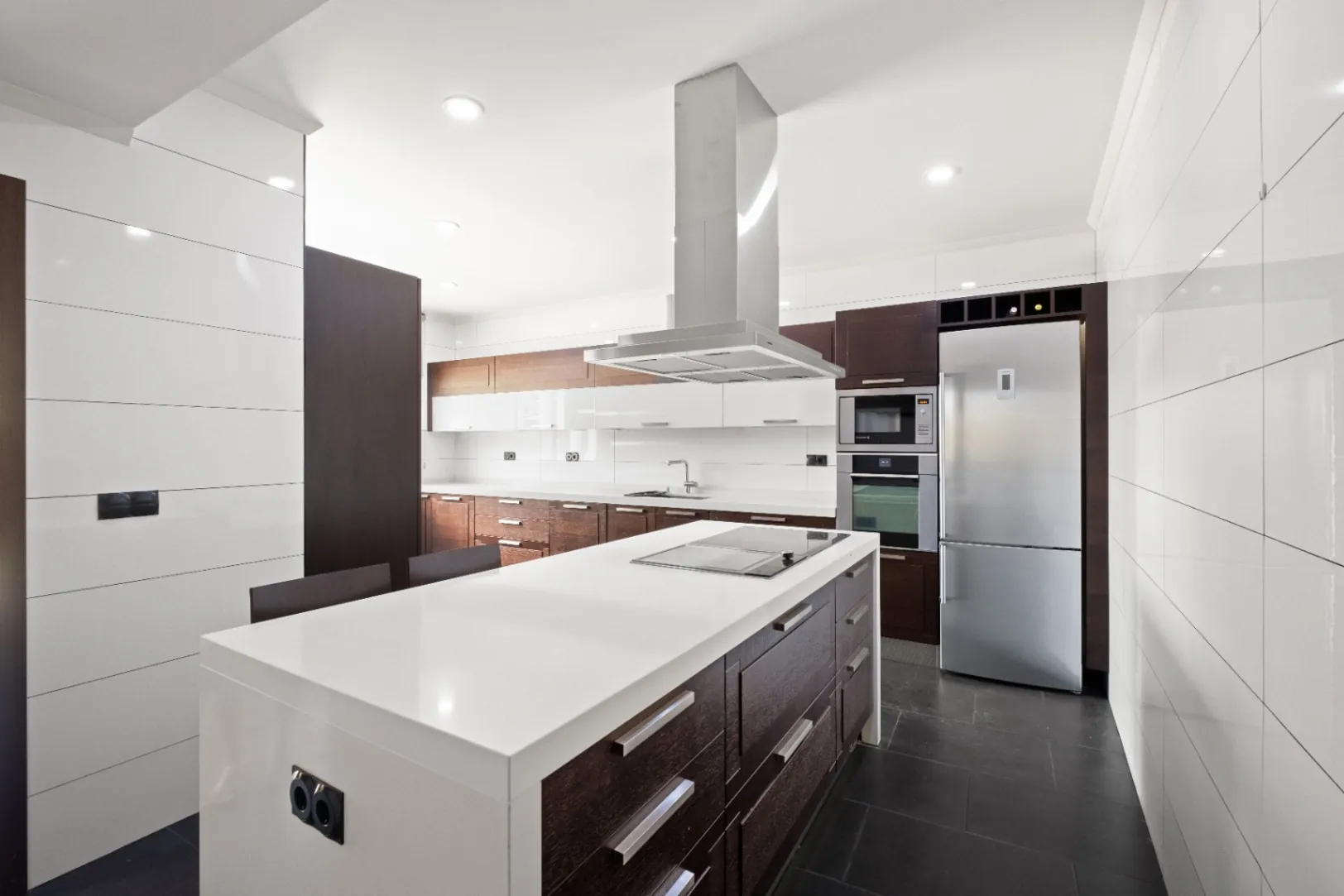 Two Villas – Nature, Privacy, and Versatility in a Unique Setting Next to Sierra Helada