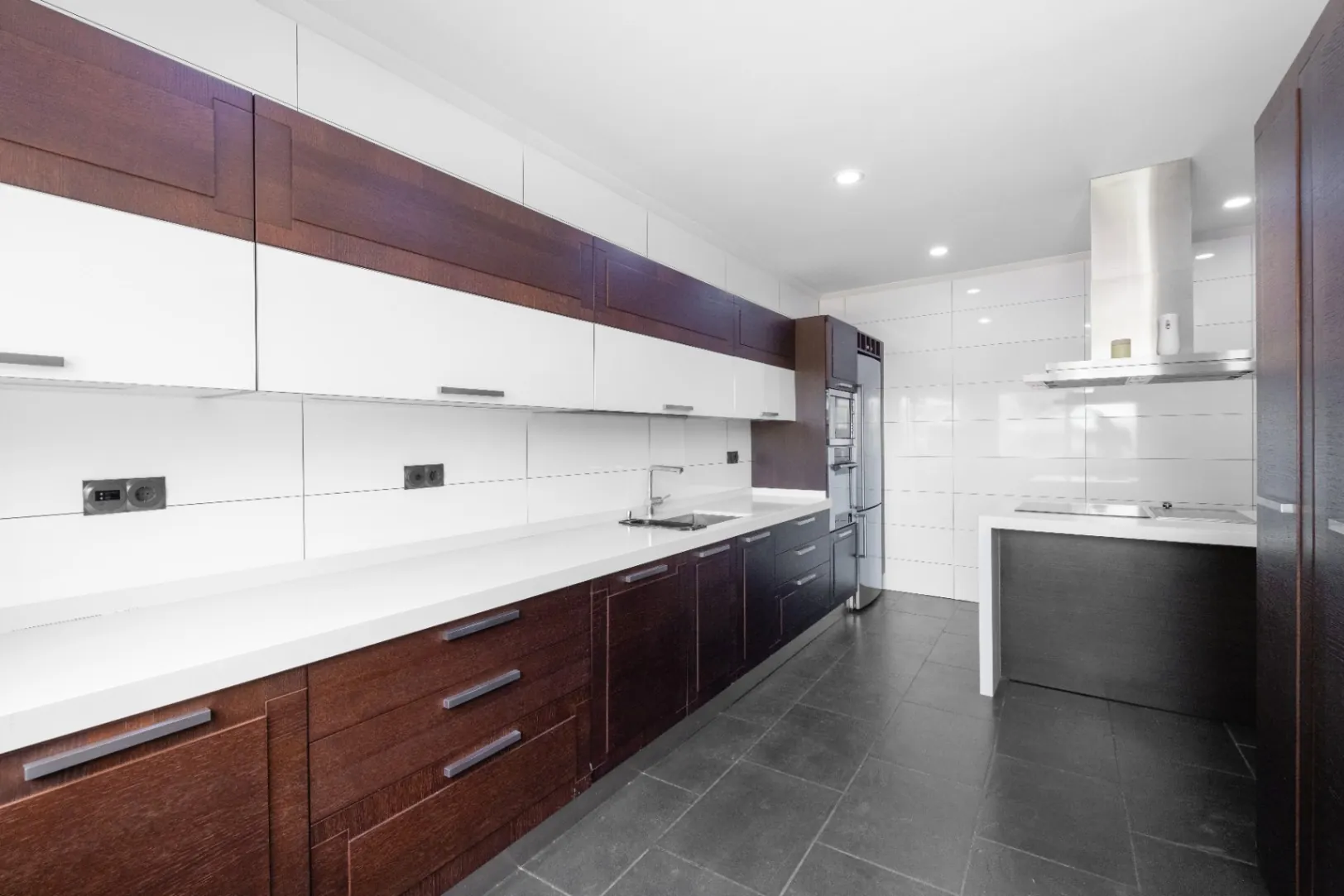 Two Villas – Nature, Privacy, and Versatility in a Unique Setting Next to Sierra Helada