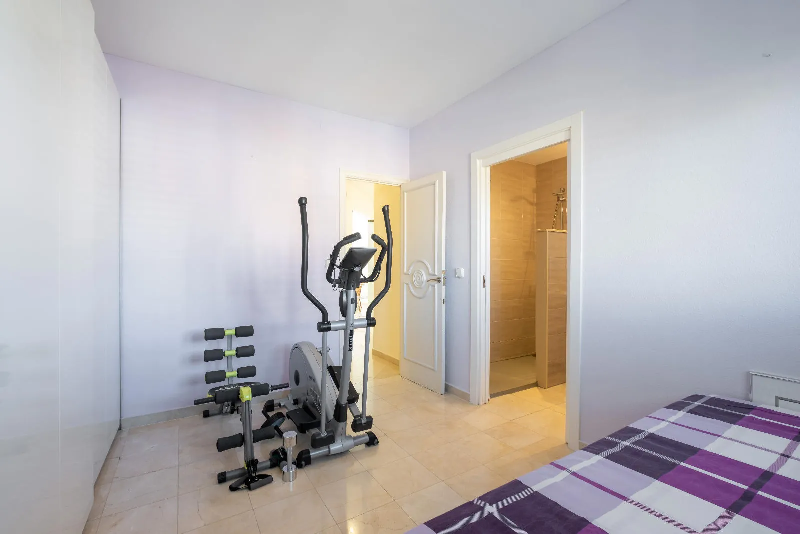 Elegant Mediterranean Villa with Guest House in La Nucia