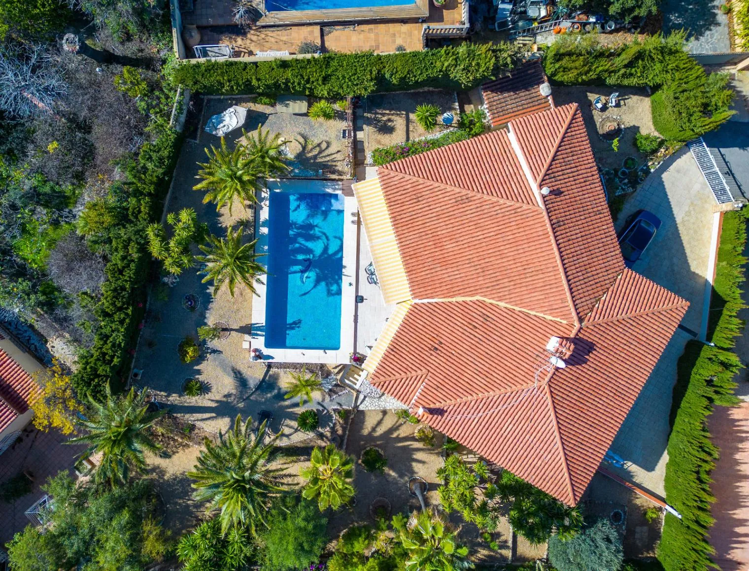 Elegant Mediterranean Villa with Guest House in La Nucia