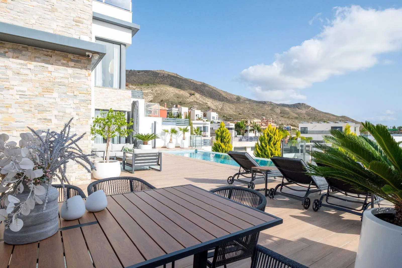 Modern villa with spectacular views over Benidorm