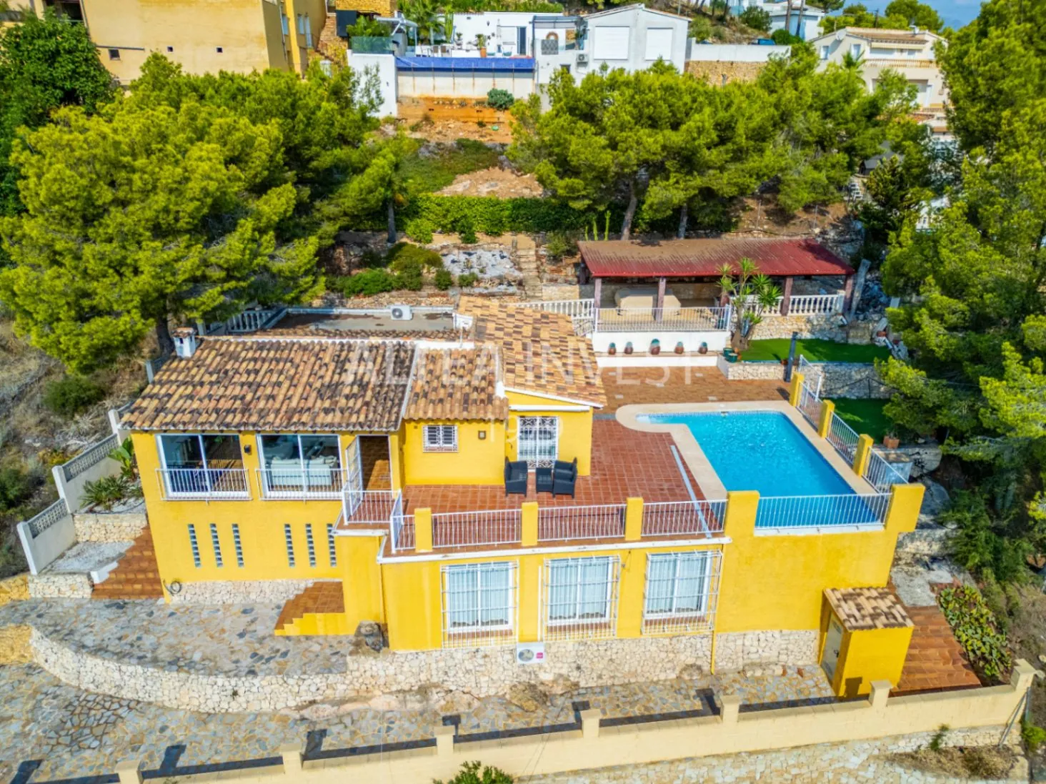 Charming Mediterranean Villa with Sea Views and Space to Enjoy