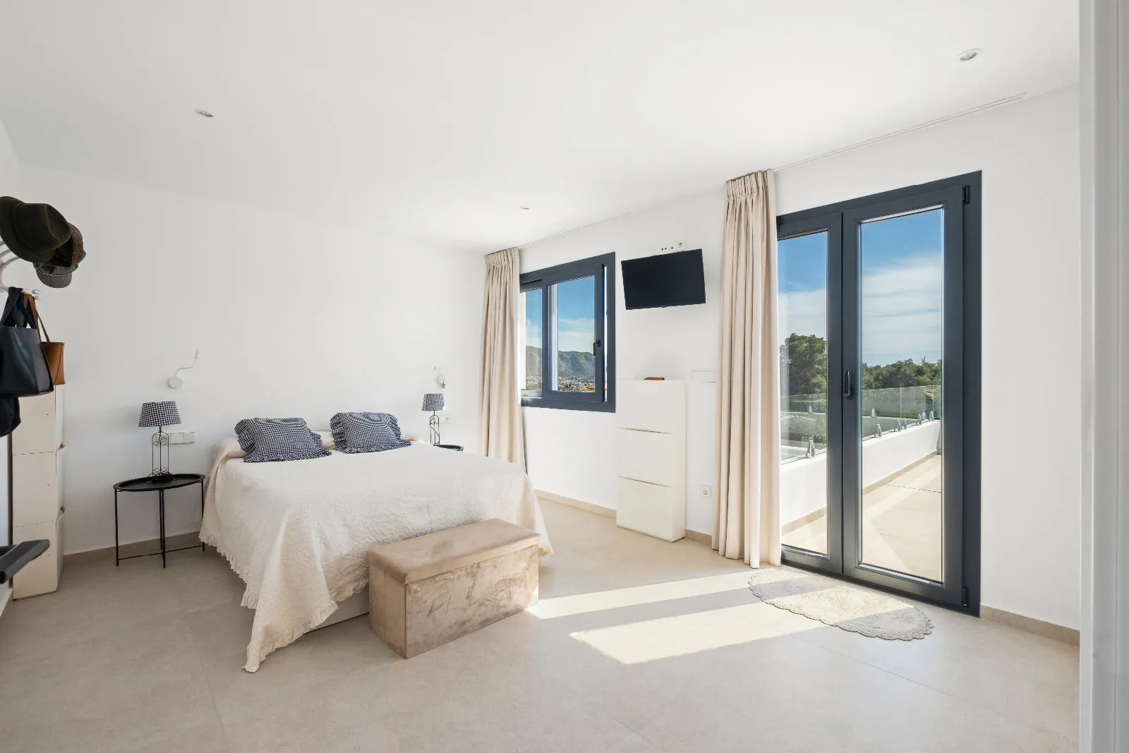 Newly Built Villa with Sea Views and Cutting-Edge Design