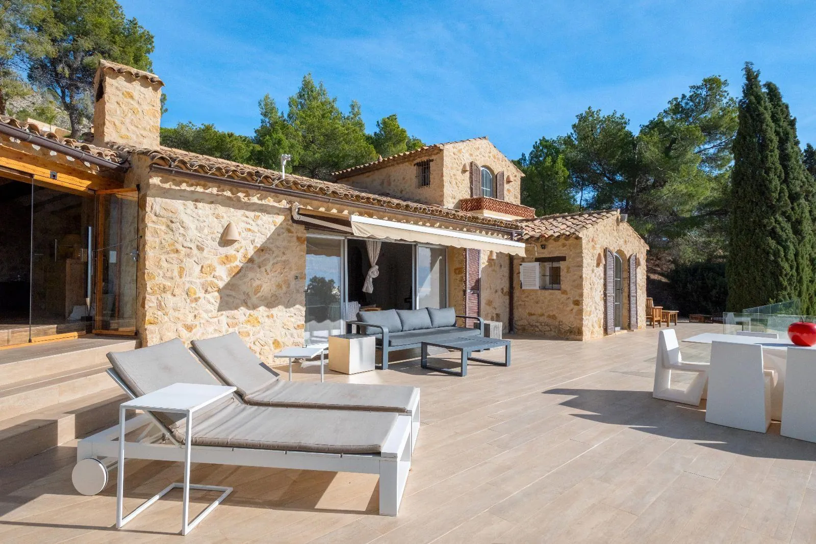 A Unique Villa in Finestrat: Tradition, Modernity, and Unmatched Views