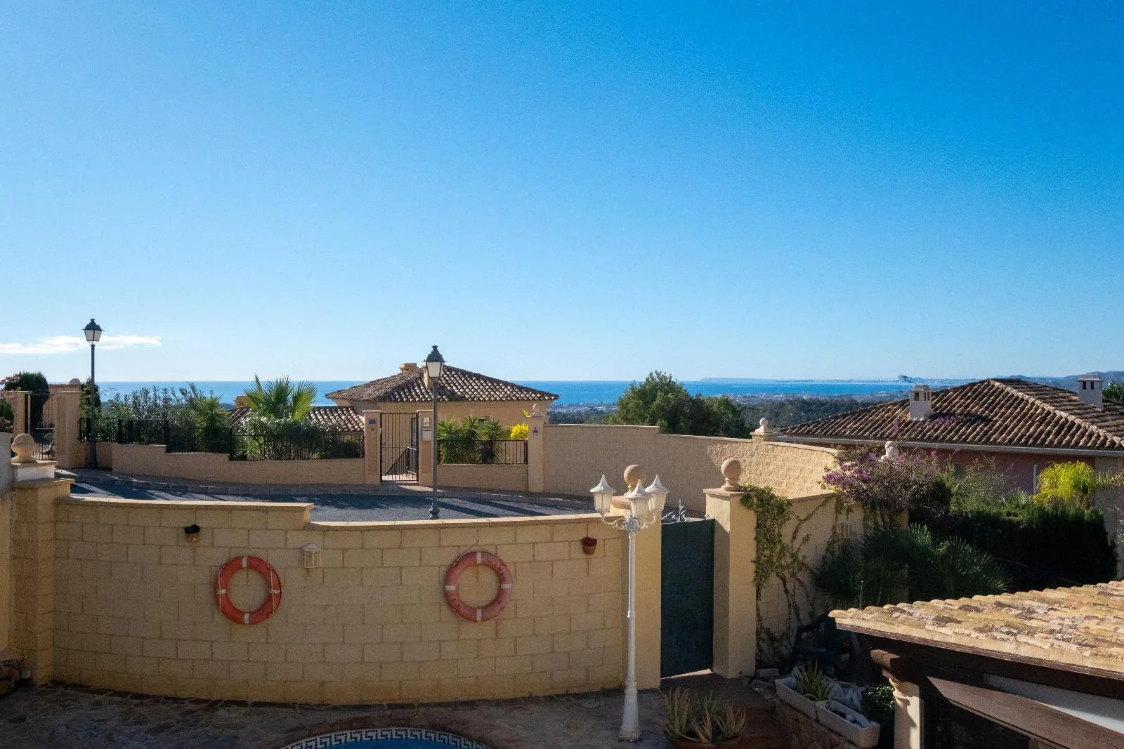 Exquisite Modern Villa with Stunning Views in Finestrat