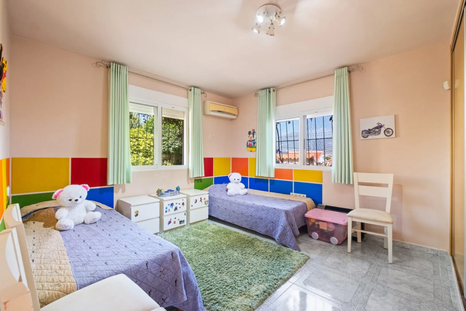 Where Tranquility Flourishes: House with Charming Garden and Pool in Albir