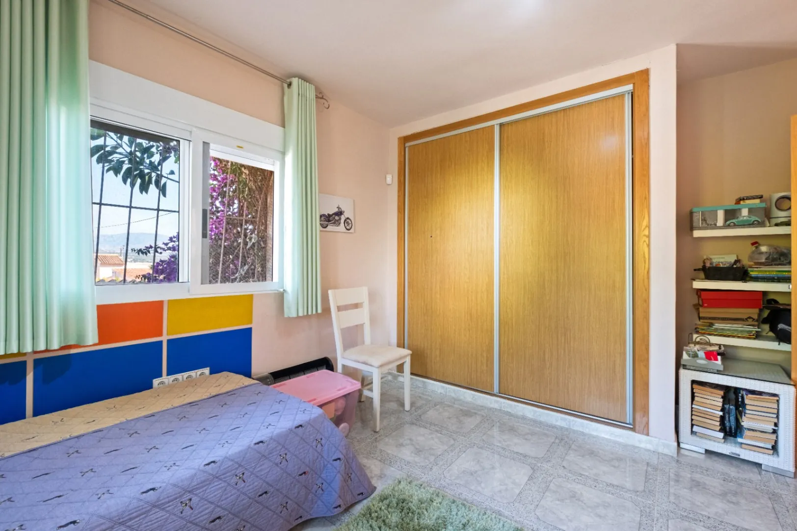 Where Tranquility Flourishes: House with Charming Garden and Pool in Albir