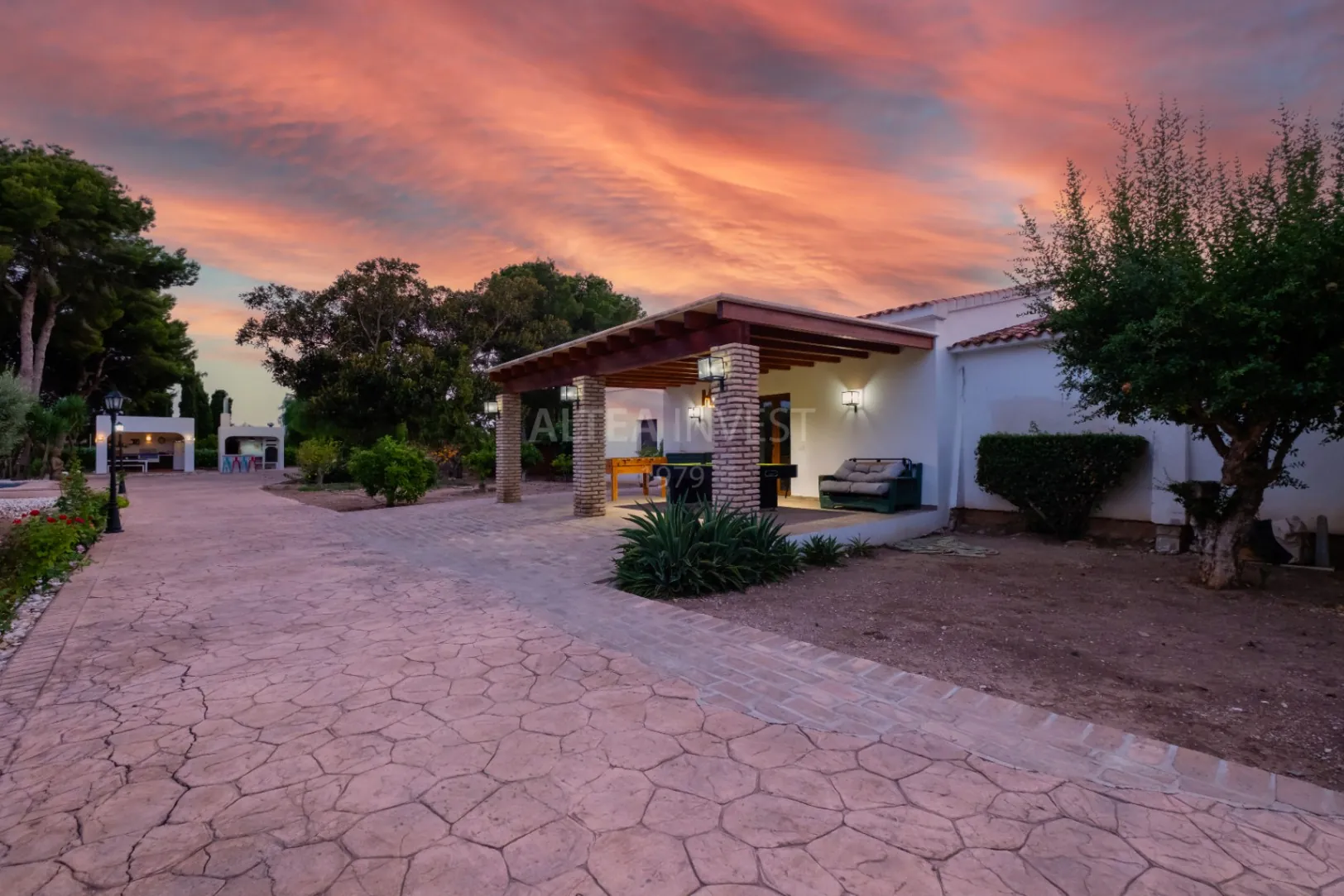 A Home with History, Warmth, and Character – Unique Mediterranean Farmhouse