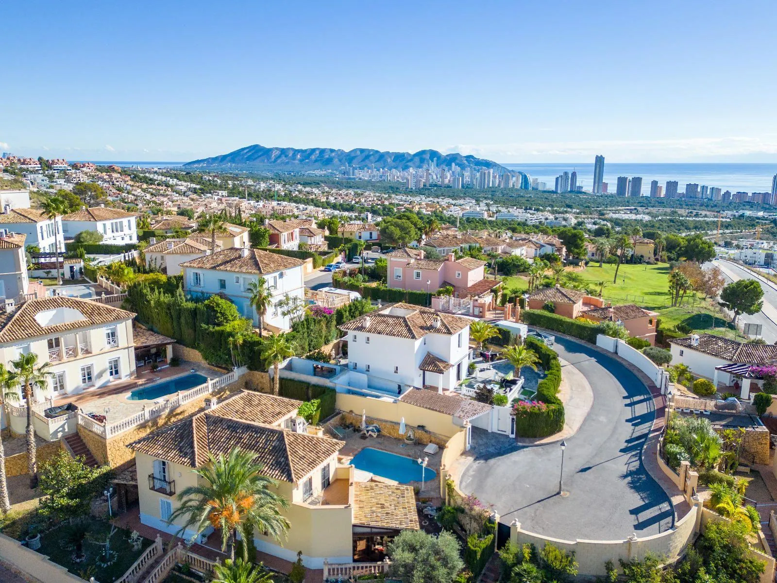 Exquisite Modern Villa with Stunning Views in Finestrat