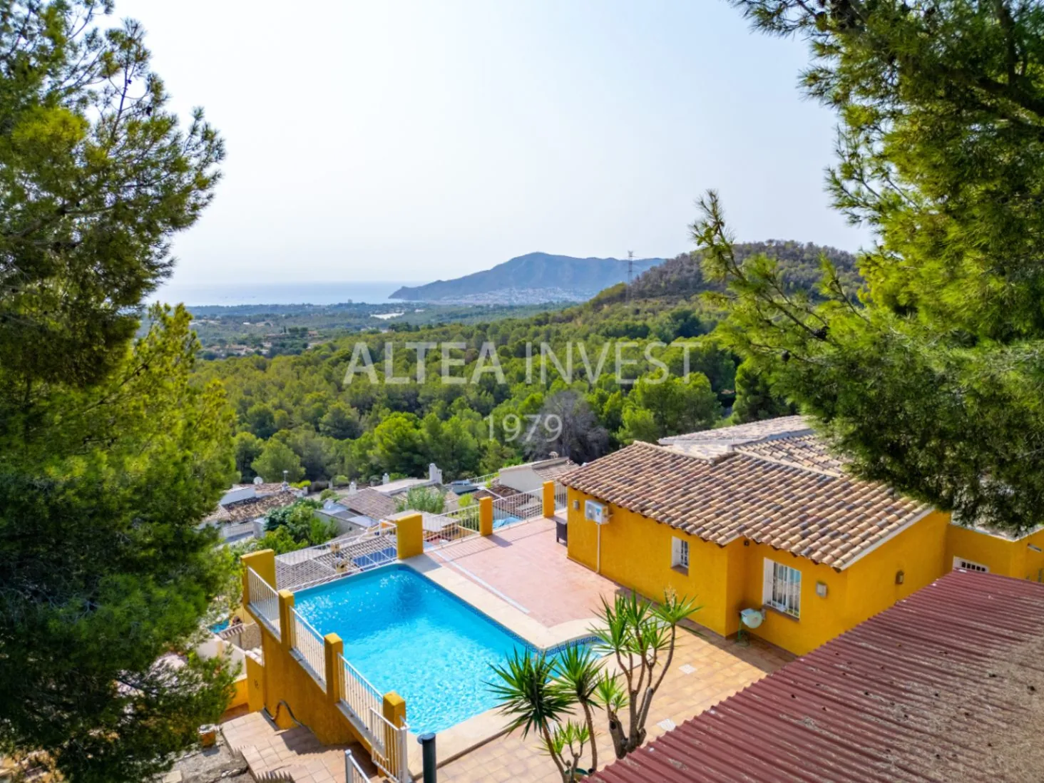Charming Mediterranean Villa with Sea Views and Space to Enjoy