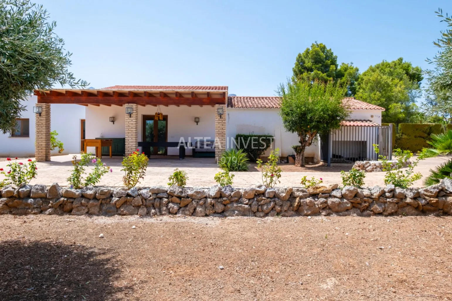 A Home with History, Warmth, and Character – Unique Mediterranean Farmhouse
