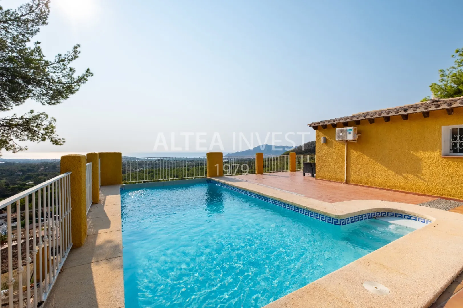 Charming Mediterranean Villa with Sea Views and Space to Enjoy