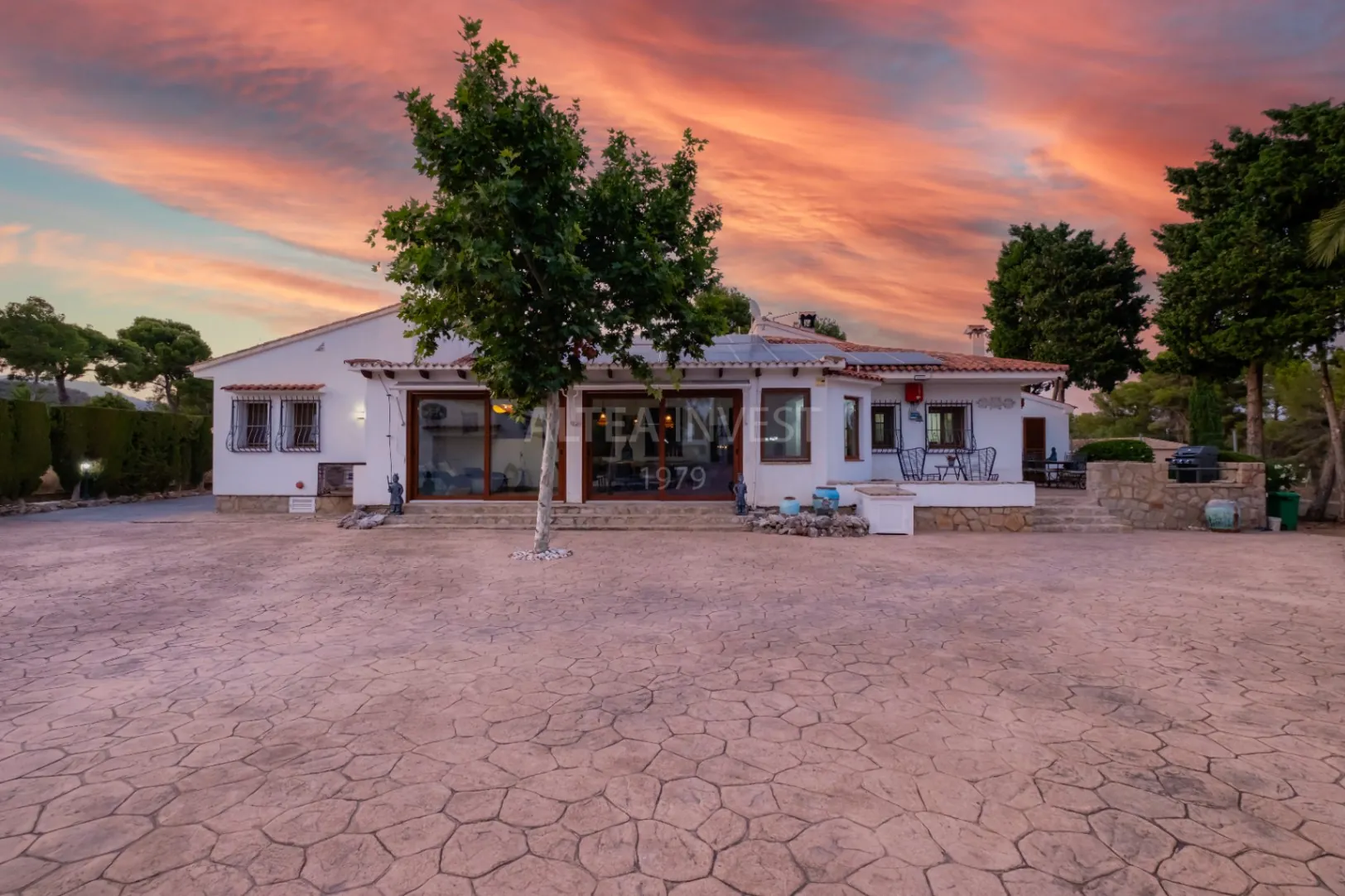 A Home with History, Warmth, and Character – Unique Mediterranean Farmhouse