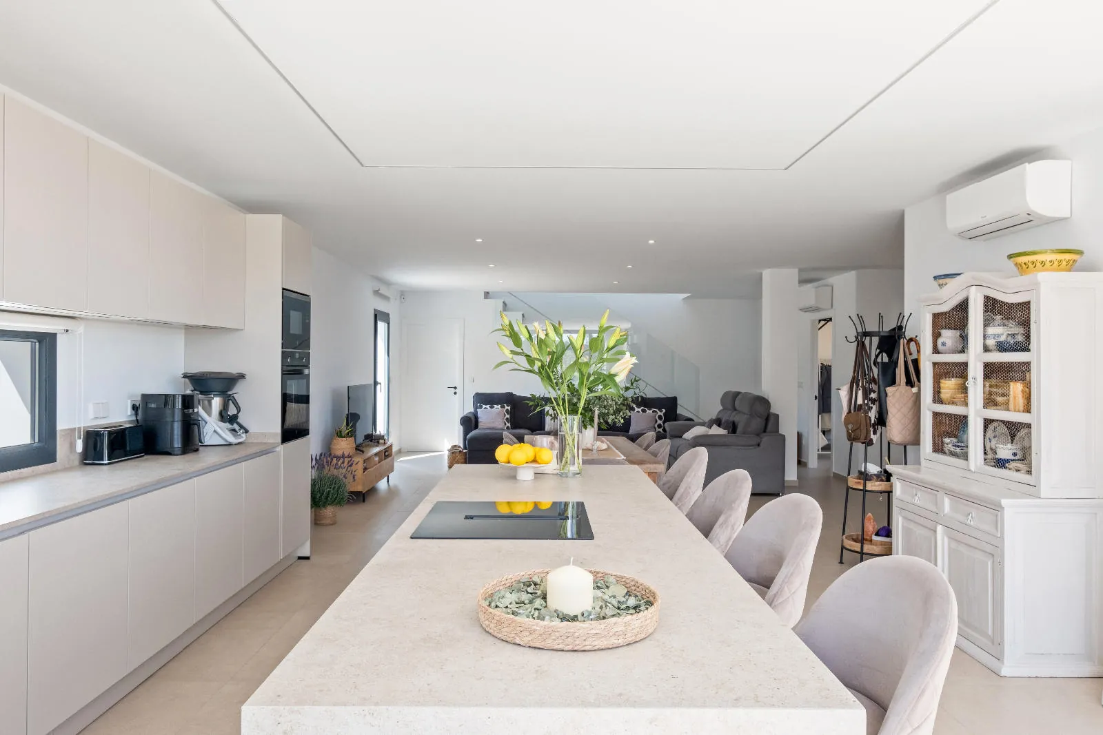 Newly Built Villa with Sea Views and Cutting-Edge Design
