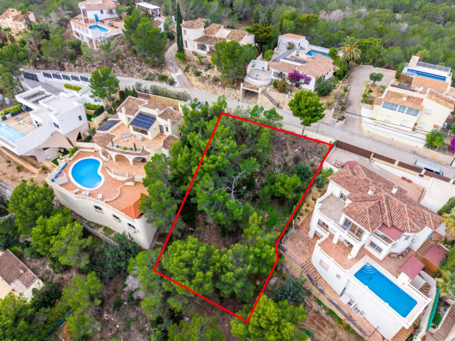 1514 - Urban plot with panoramic views of the Bay of Altea in El Tossal – La Nucía.