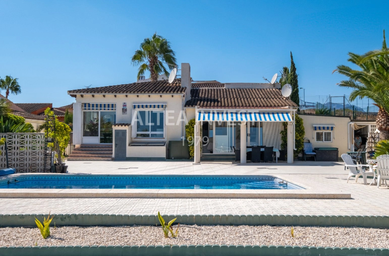 1457 - Cosy Mediterranean villa with spectacular views of Altea Bay