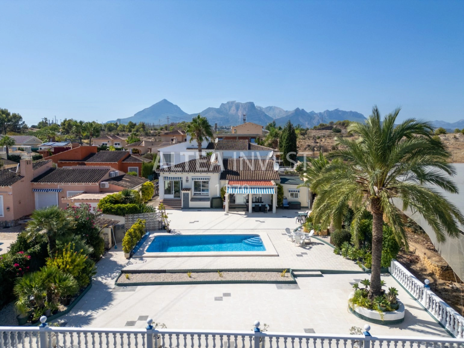 1457 - Cosy Mediterranean villa with spectacular views of Altea Bay