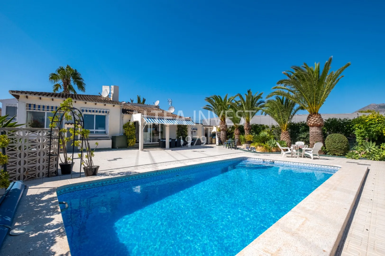 1457 - Cosy Mediterranean villa with spectacular views of Altea Bay
