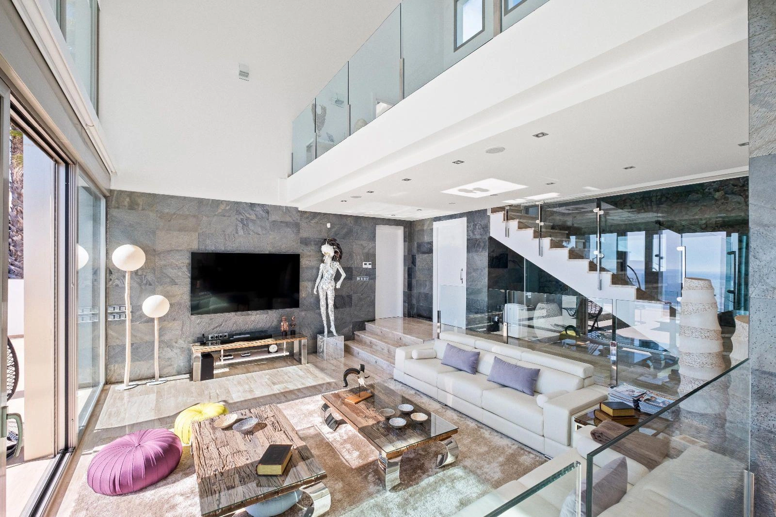 Jewel Architektoniczna z Imponującymi Widokami na Morze w Altea Hills