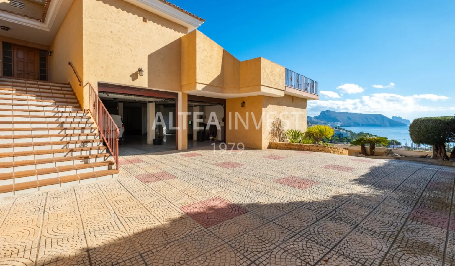 Dream Mediterranean Villa with Panoramic Sea Views and Spaces to Enjoy