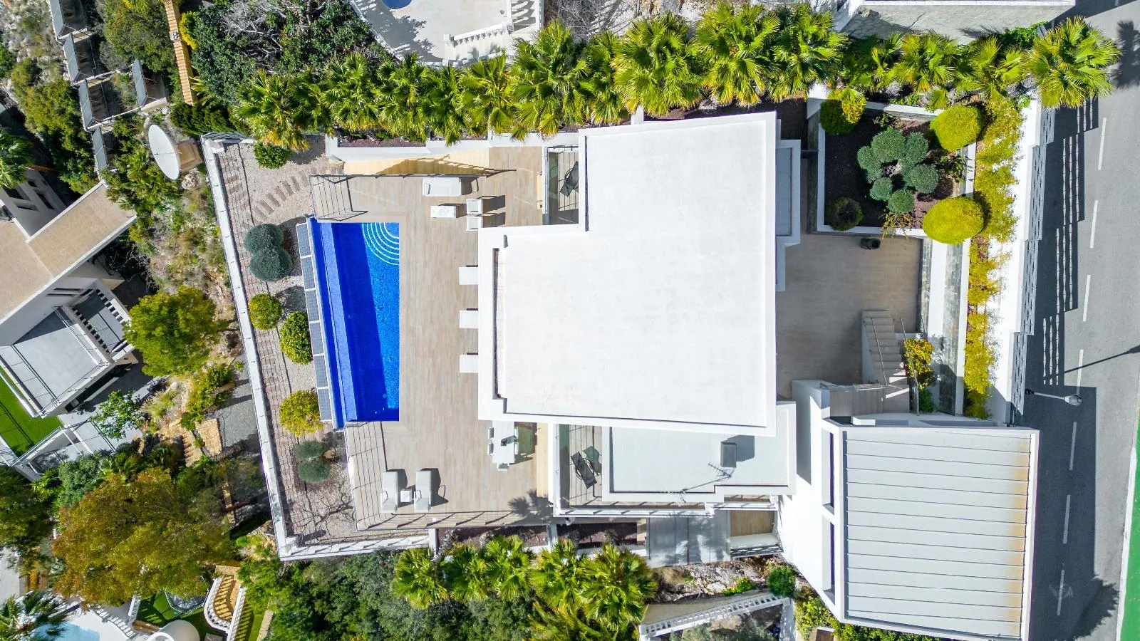 Jewel Architektoniczna z Imponującymi Widokami na Morze w Altea Hills
