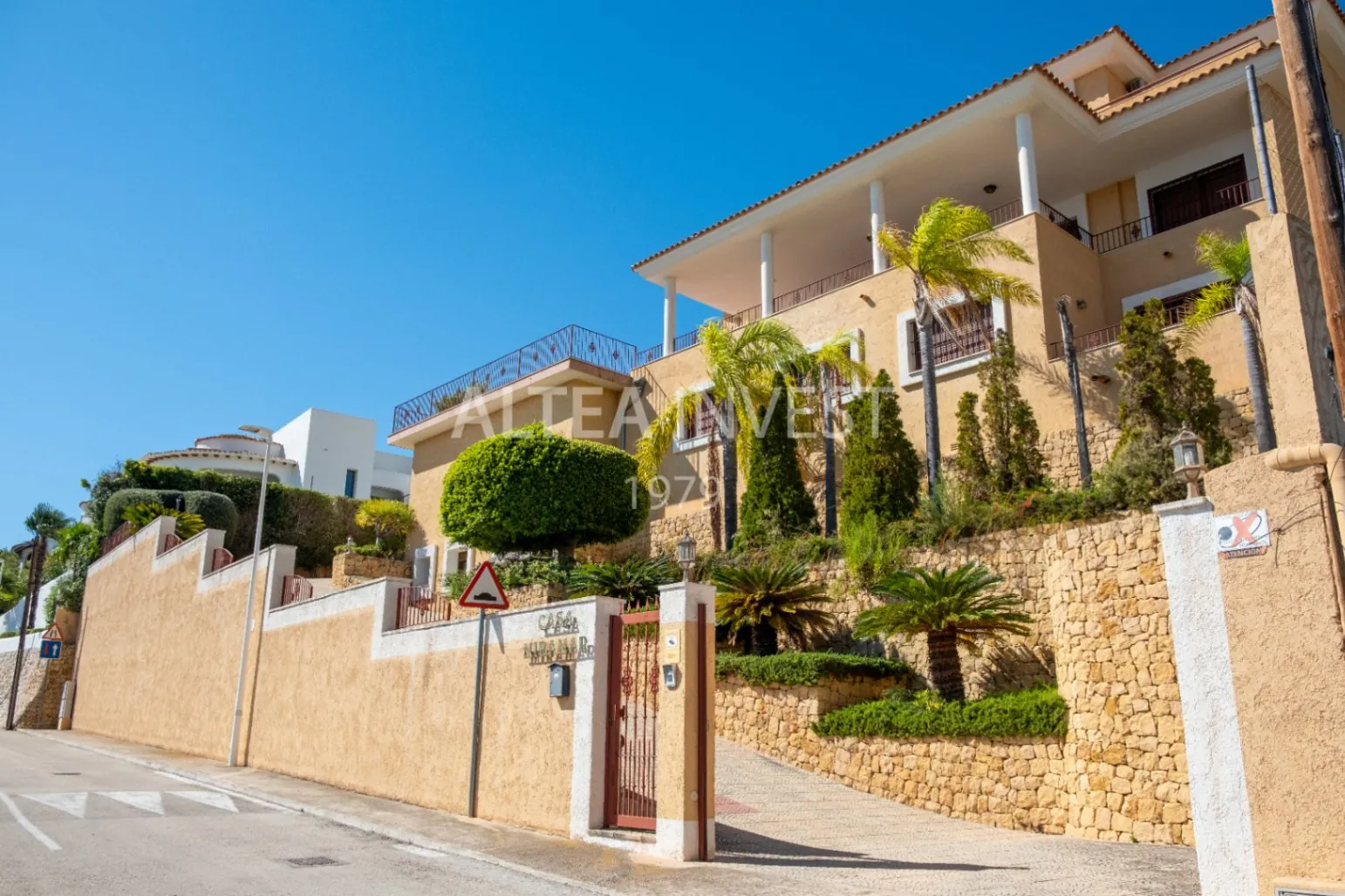 Dream Mediterranean Villa with Panoramic Sea Views and Spaces to Enjoy
