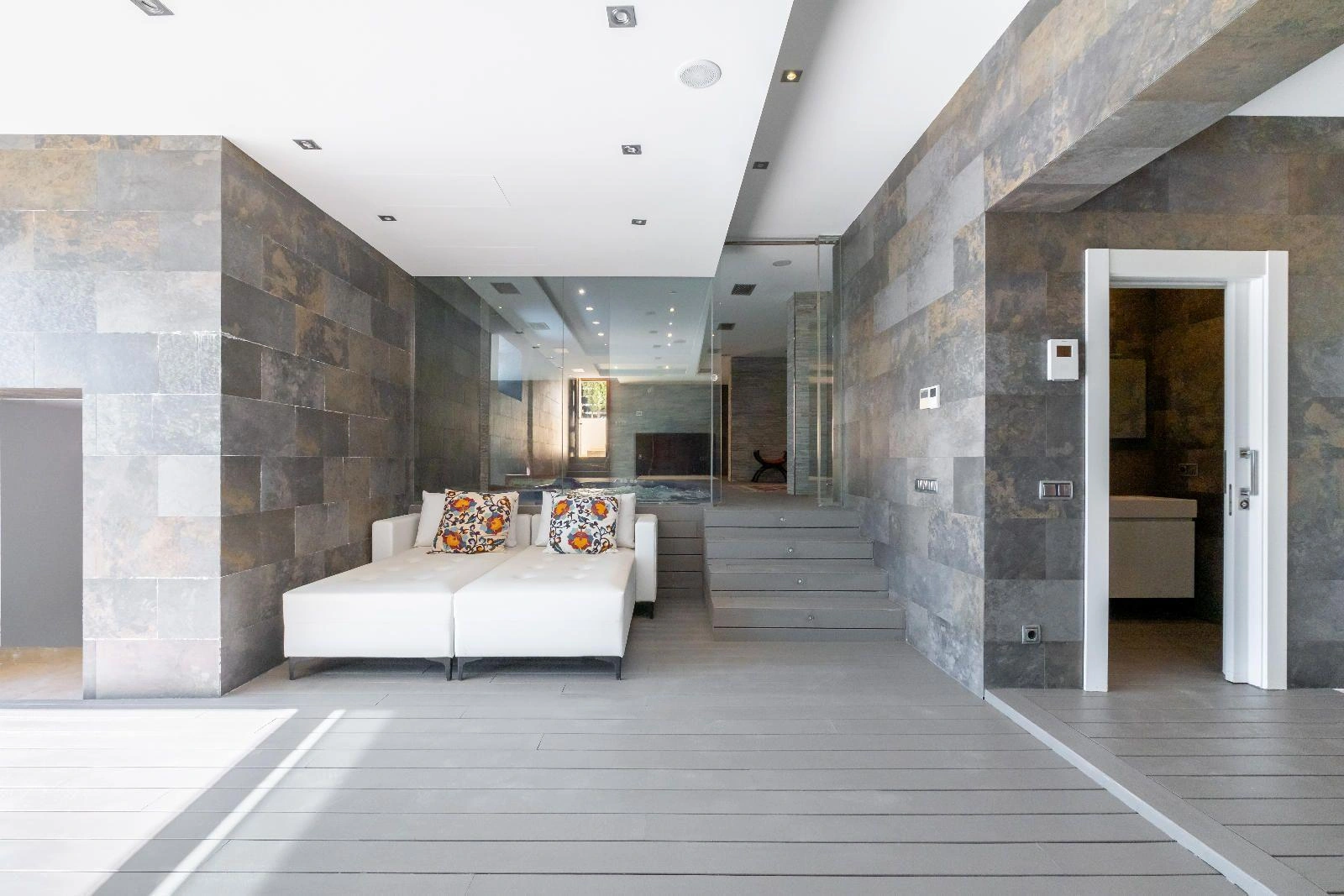 Jewel Architektoniczna z Imponującymi Widokami na Morze w Altea Hills