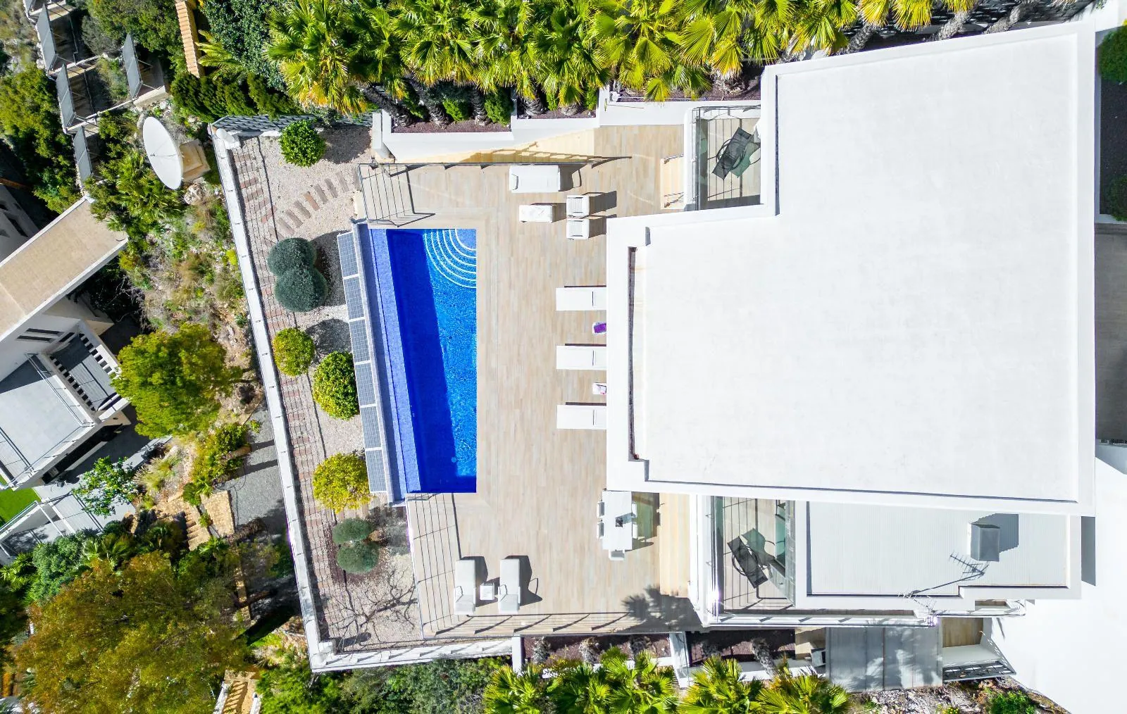 Jewel Architektoniczna z Imponującymi Widokami na Morze w Altea Hills